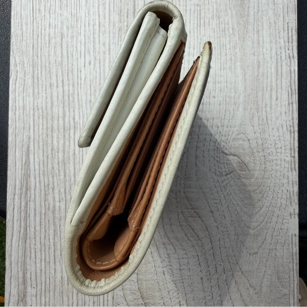 Coach Wallet - Picture 3 of 8